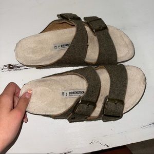 Fuzzy Birkenstock’s